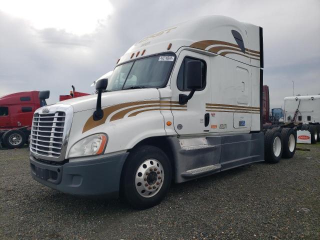 Image 2 of 2018 FREIGHTLINER CASCADIA 125  2018 with VIN 3AKJGLDR9JSJK5442