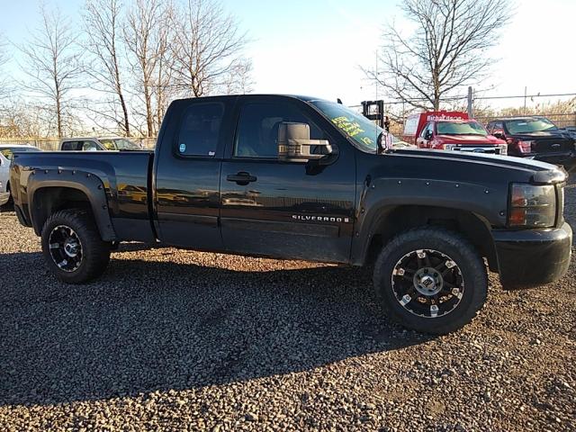 Image 2 of 2007 CHEVROLET SILVERADO K1500 2007 with VIN 1GCEK19J07Z513160