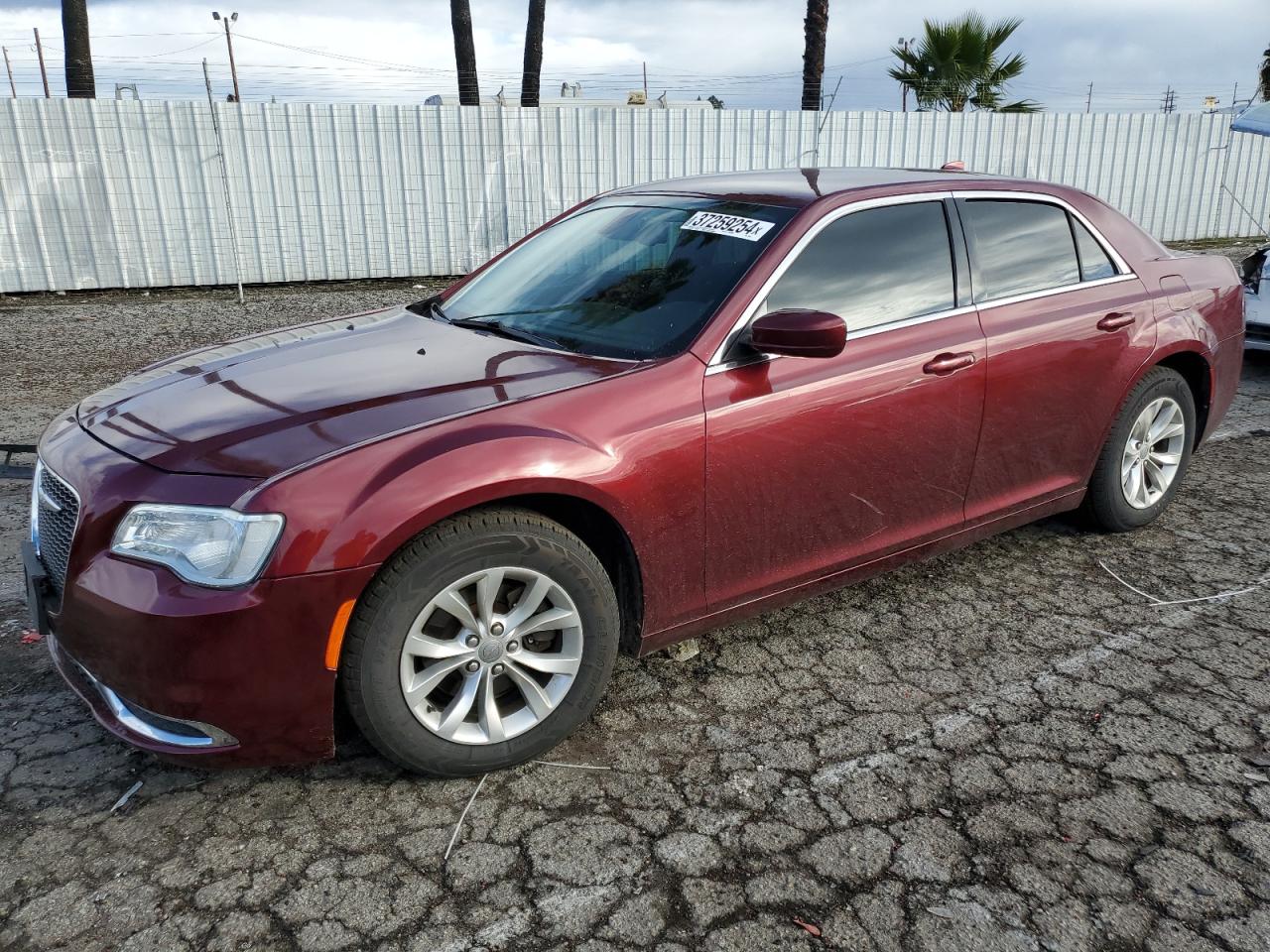 Изображение 1 2016 CHRYSLER 300 LIMITED 2016 с VIN 2C3CCAAG1GH219534