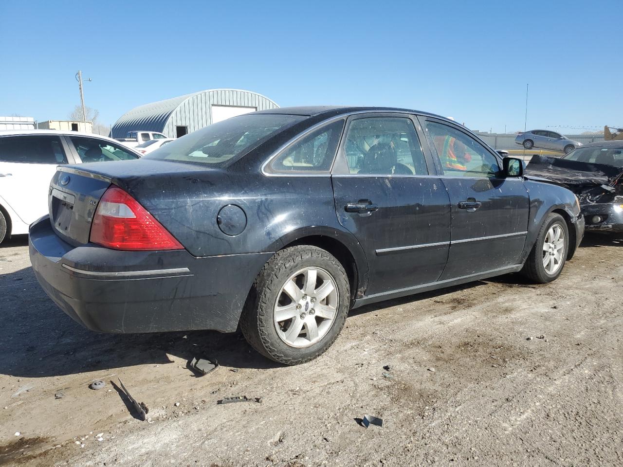Image 3 of 2005 FORD FIVE HUNDRED SEL 2005 with VIN 1FAFP24125G203321