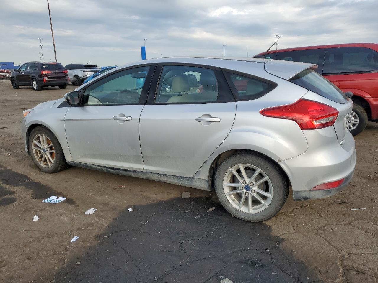 Image 2 of 2015 FORD FOCUS SE 2015 with VIN 1FADP3K26FL313144