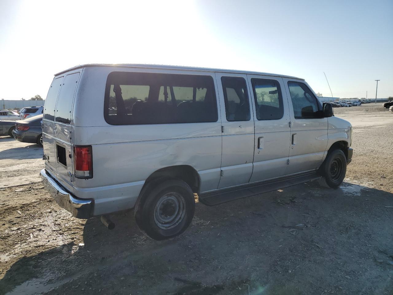 Image 3 of 2008 FORD ECONOLINE E350 SUPER DUTY WAGON 2008 with VIN 1FBNE31L68DB09508