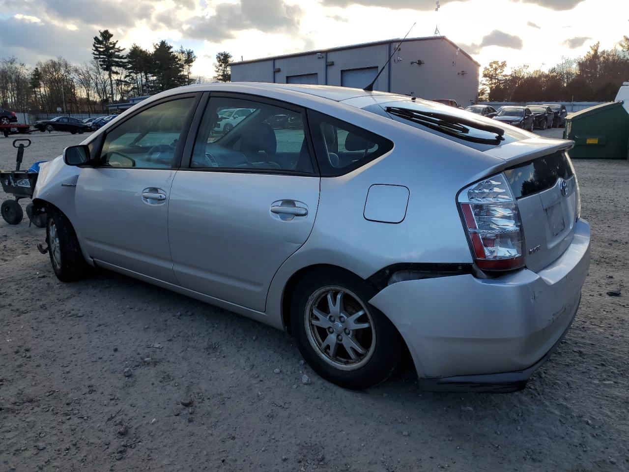 Image 2 of 2007 TOYOTA PRIUS  2007 with VIN JTDKB20U477627836