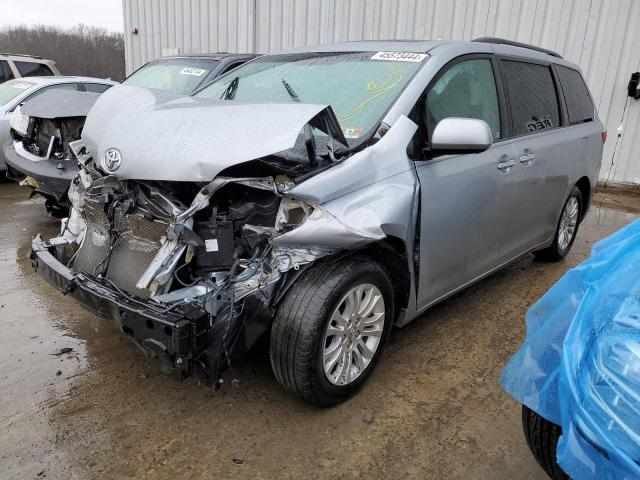 Obraz 2015 TOYOTA SIENNA XLE 2015