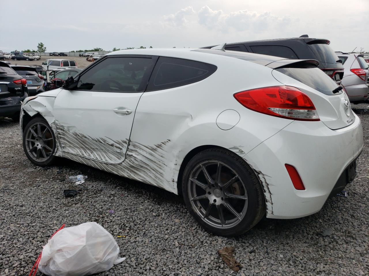 Image 2 of 2014 HYUNDAI VELOSTER  2014 with VIN KMHTC6AD5EU193881