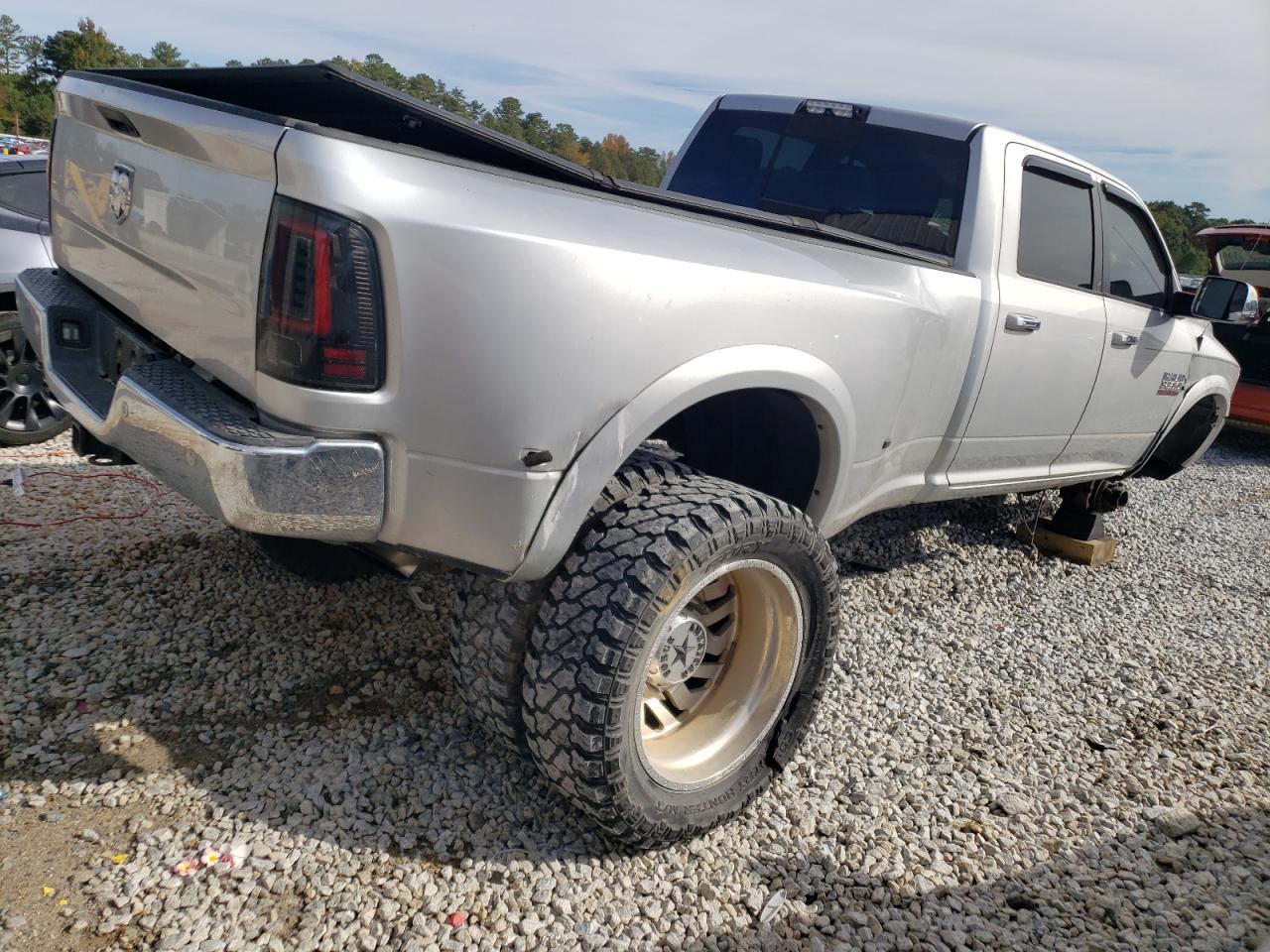 Obraz 3 z 2016 RAM 3500 LARAMIE 2016 z VIN 3C63RRJL2GG263832