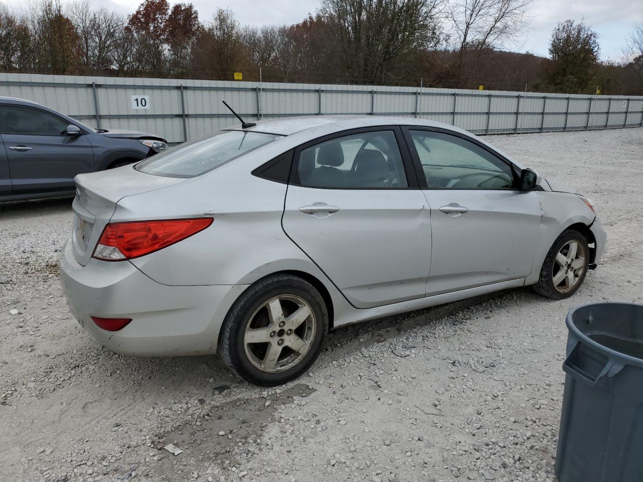 Image 3 of 2013 HYUNDAI ACCENT GLS 2013 with VIN KMHCT4AE1DU539937