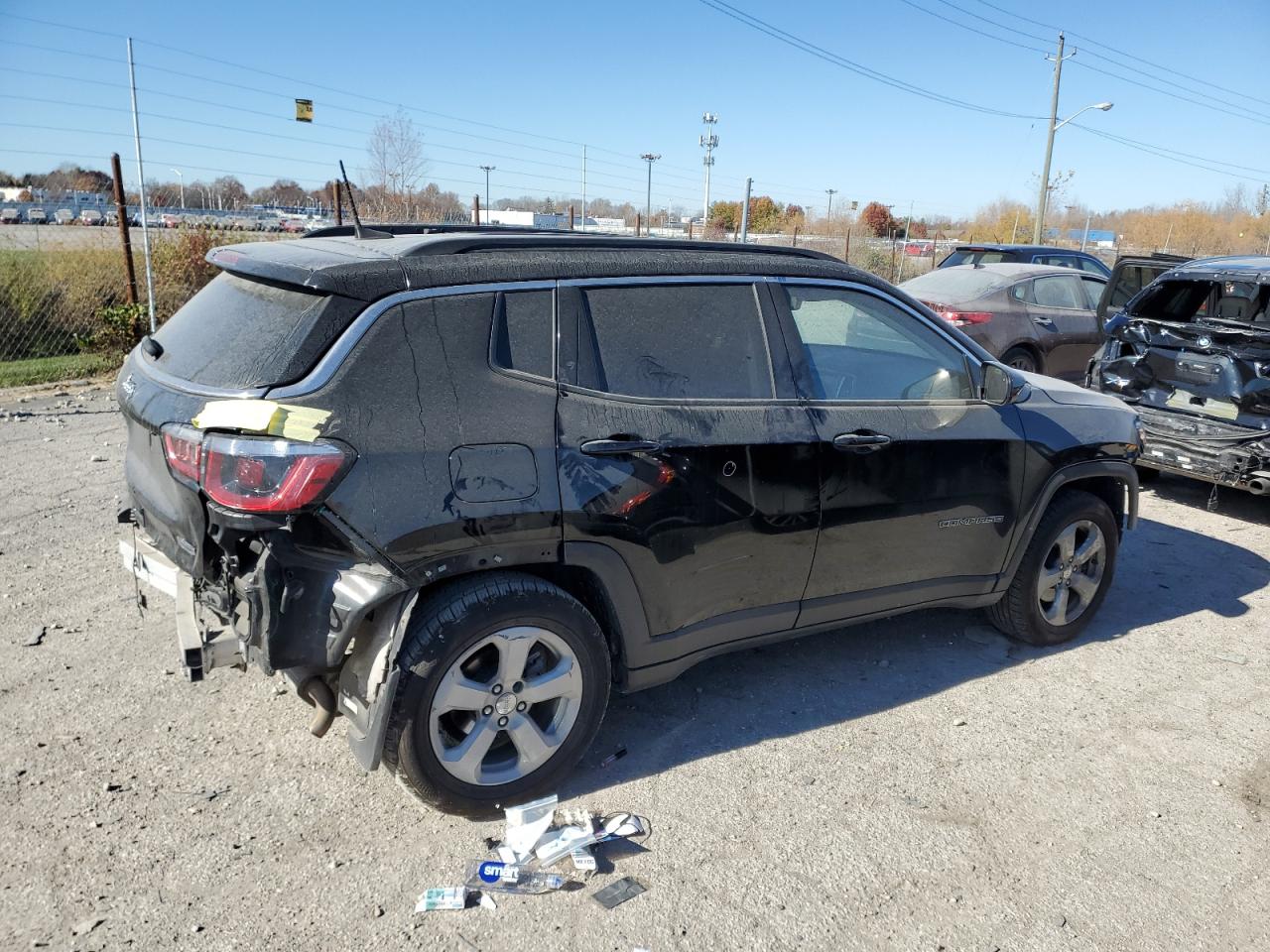 Image 3 of 2018 JEEP COMPASS LATITUDE 2018 with VIN 3C4NJCBB0JT233562
