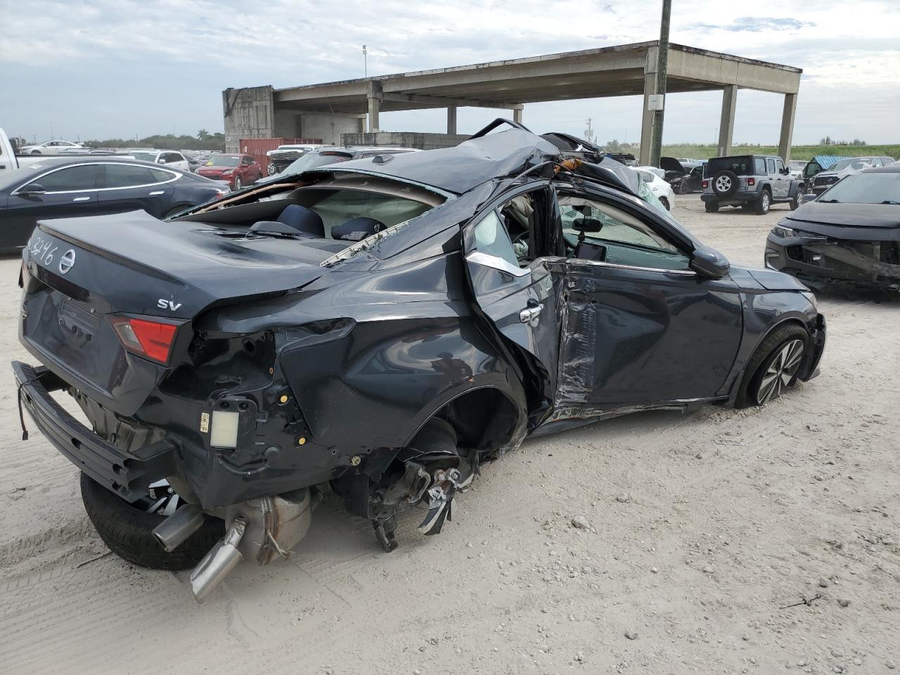Image 3 of 2019 NISSAN ALTIMA SV 2019 with VIN 1N4BL4DV4KC143246