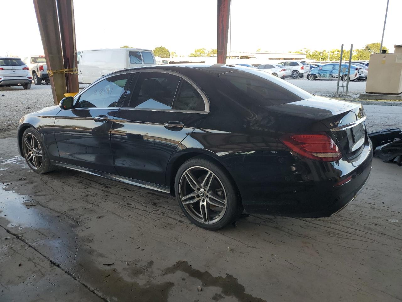 Obraz 2 z 2020 MERCEDES-BENZ E 350 2020 z VIN W1KZF8DB0LA829767