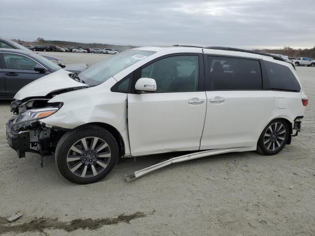 Image 1 of 2018 TOYOTA SIENNA XLE 2018 with VIN 5TDYZ3DC8JS956811