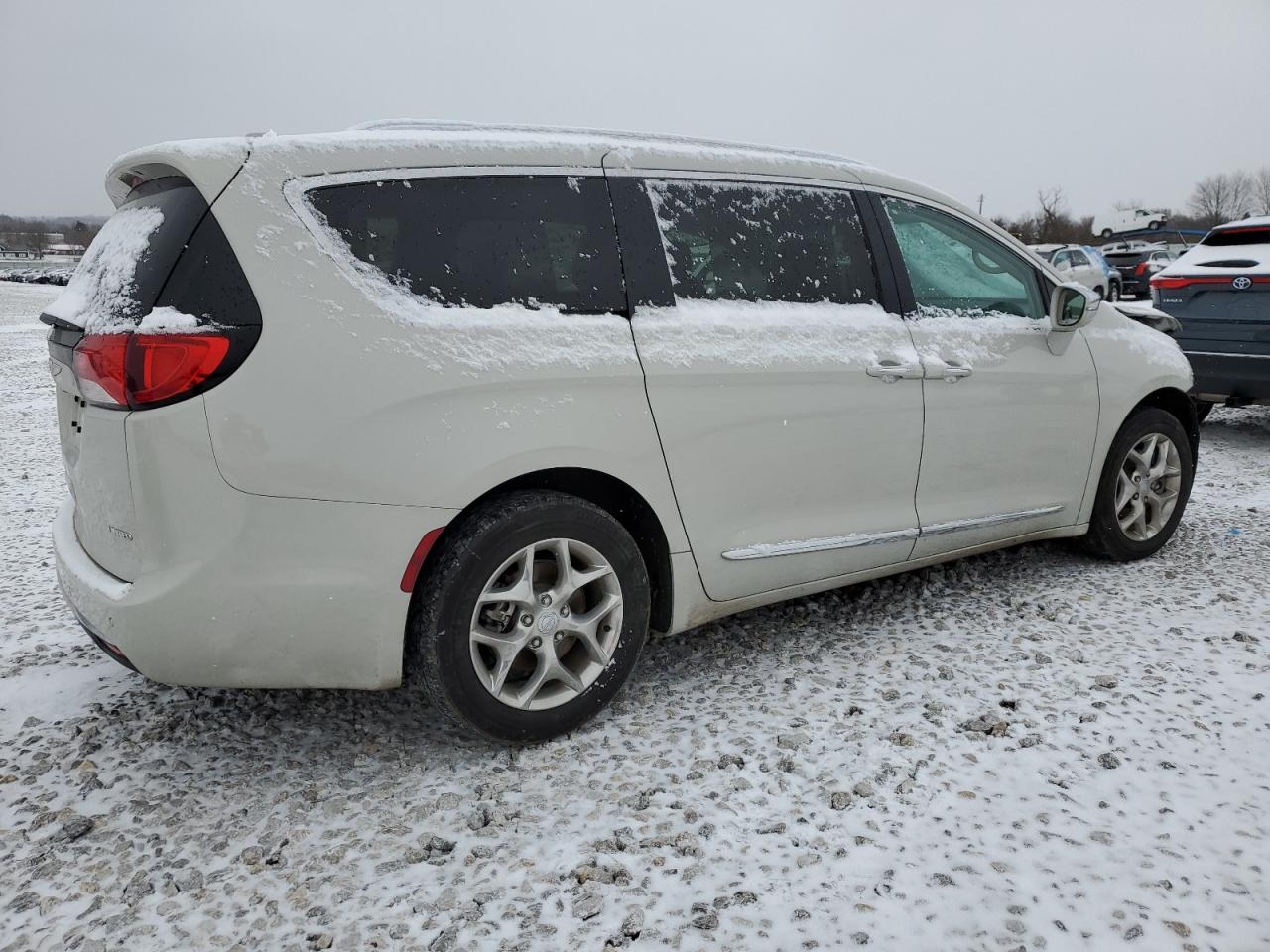 Изображение 3 2020 CHRYSLER PACIFICA LIMITED 2020 с VIN 2C4RC1GG2LR123039