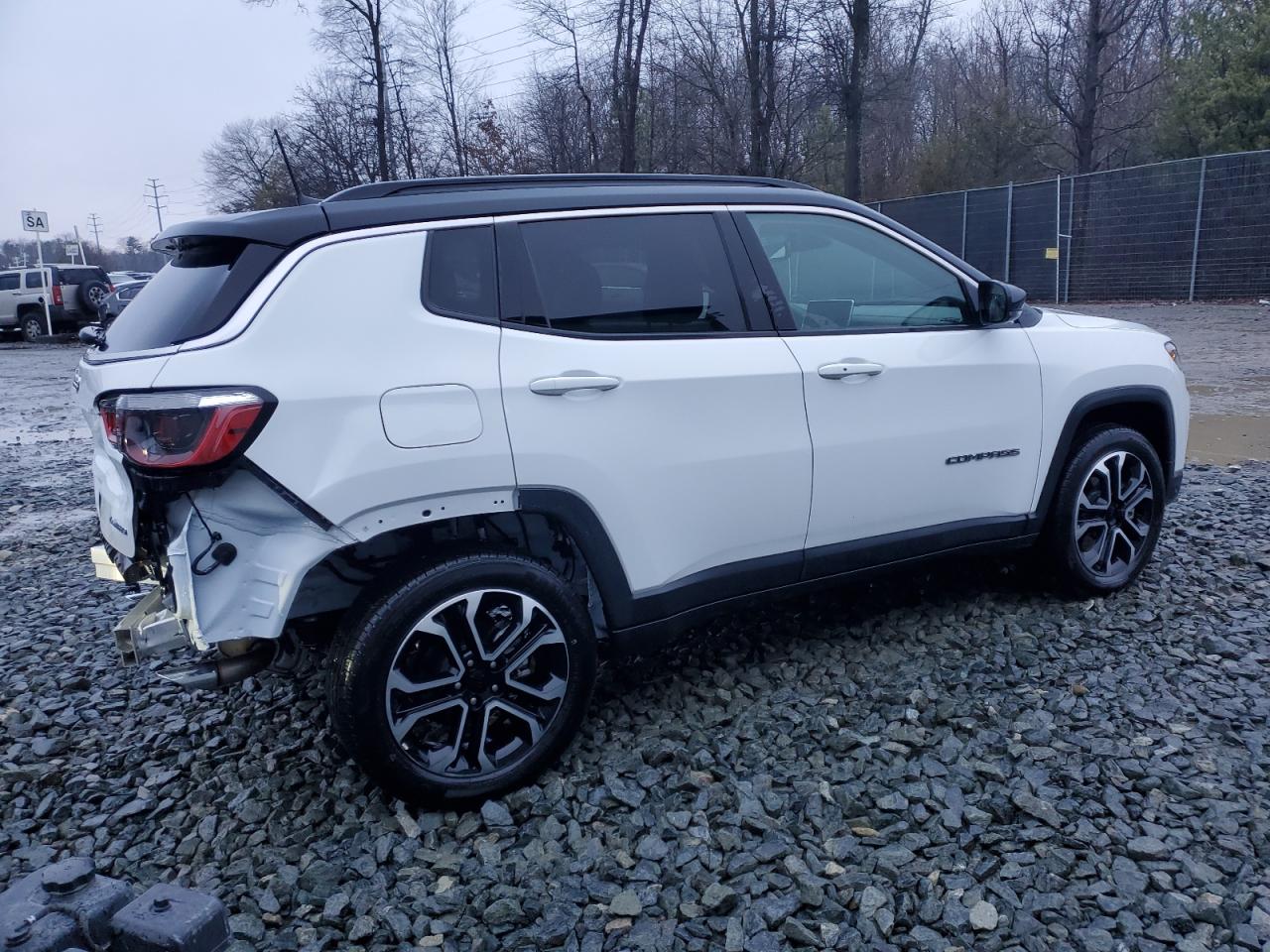 Image 3 of 2023 JEEP COMPASS LIMITED 2023 with VIN 3C4NJDCNXPT565712
