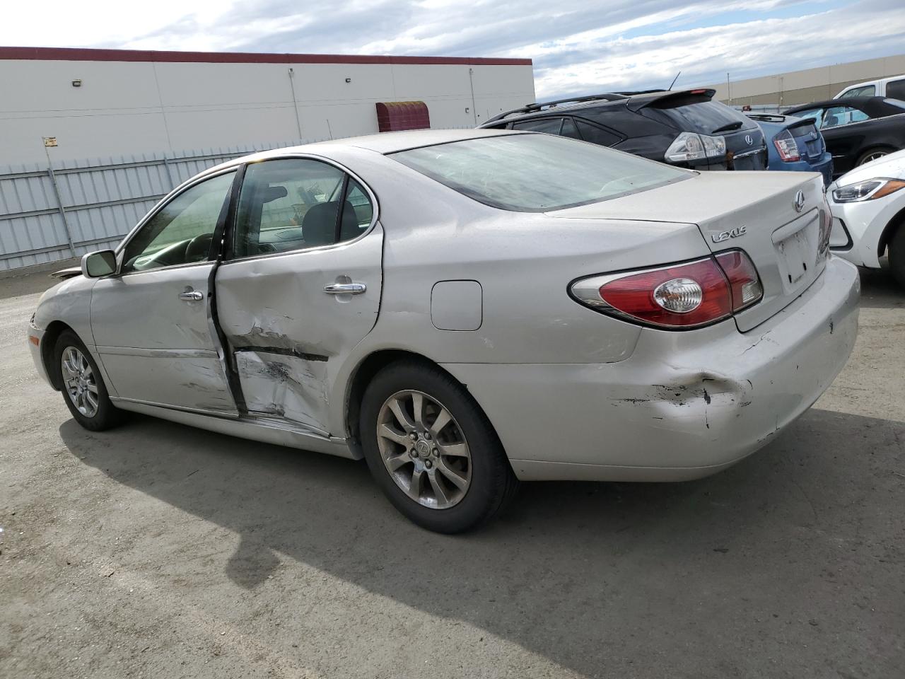 Obraz 2 z 2002 LEXUS ES 300 2002 z VIN JTHBF30G720050451
