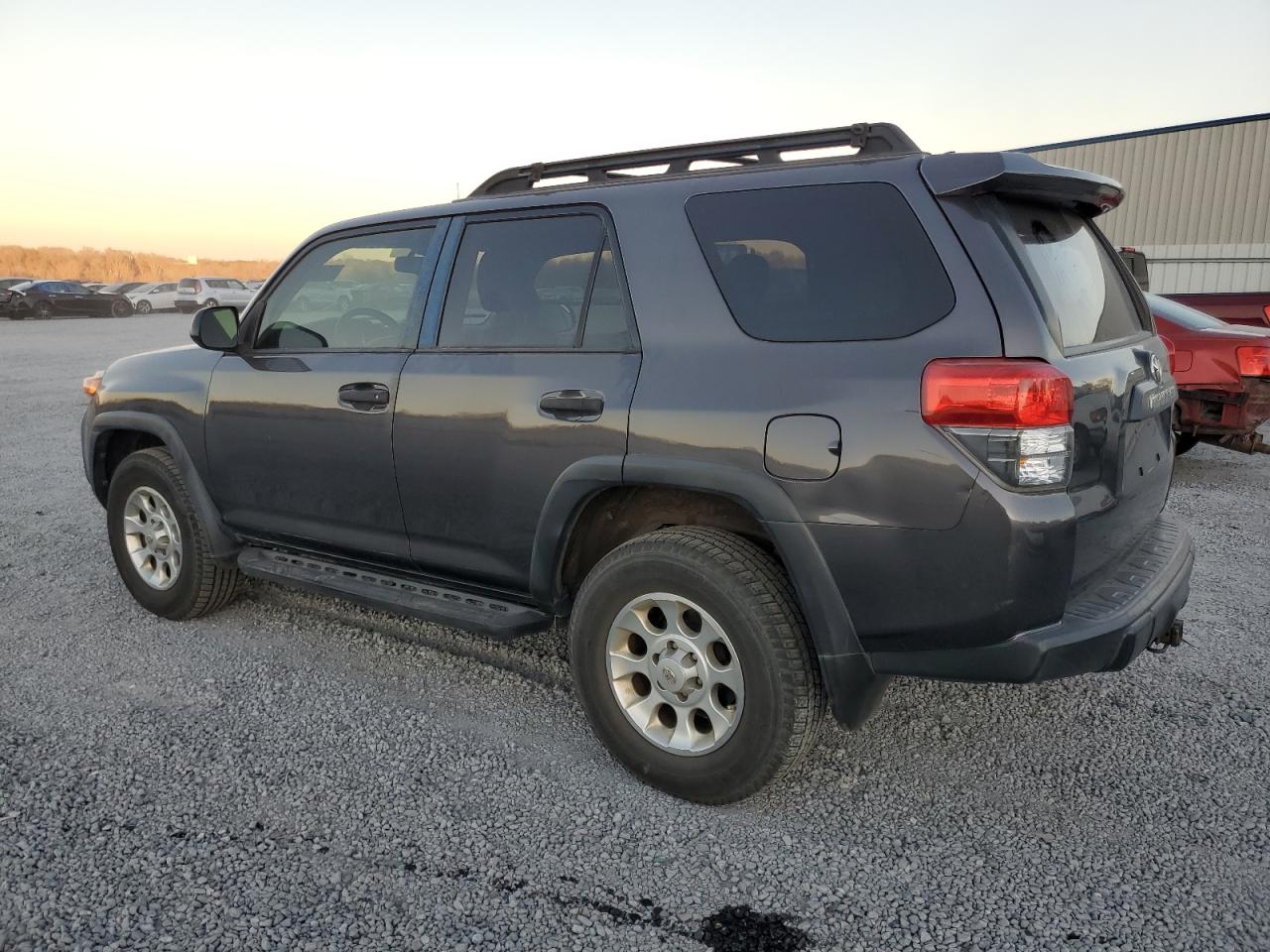 Изображение 2 2013 TOYOTA 4RUNNER SR5 2013 с VIN JTEBU5JR4D5124073