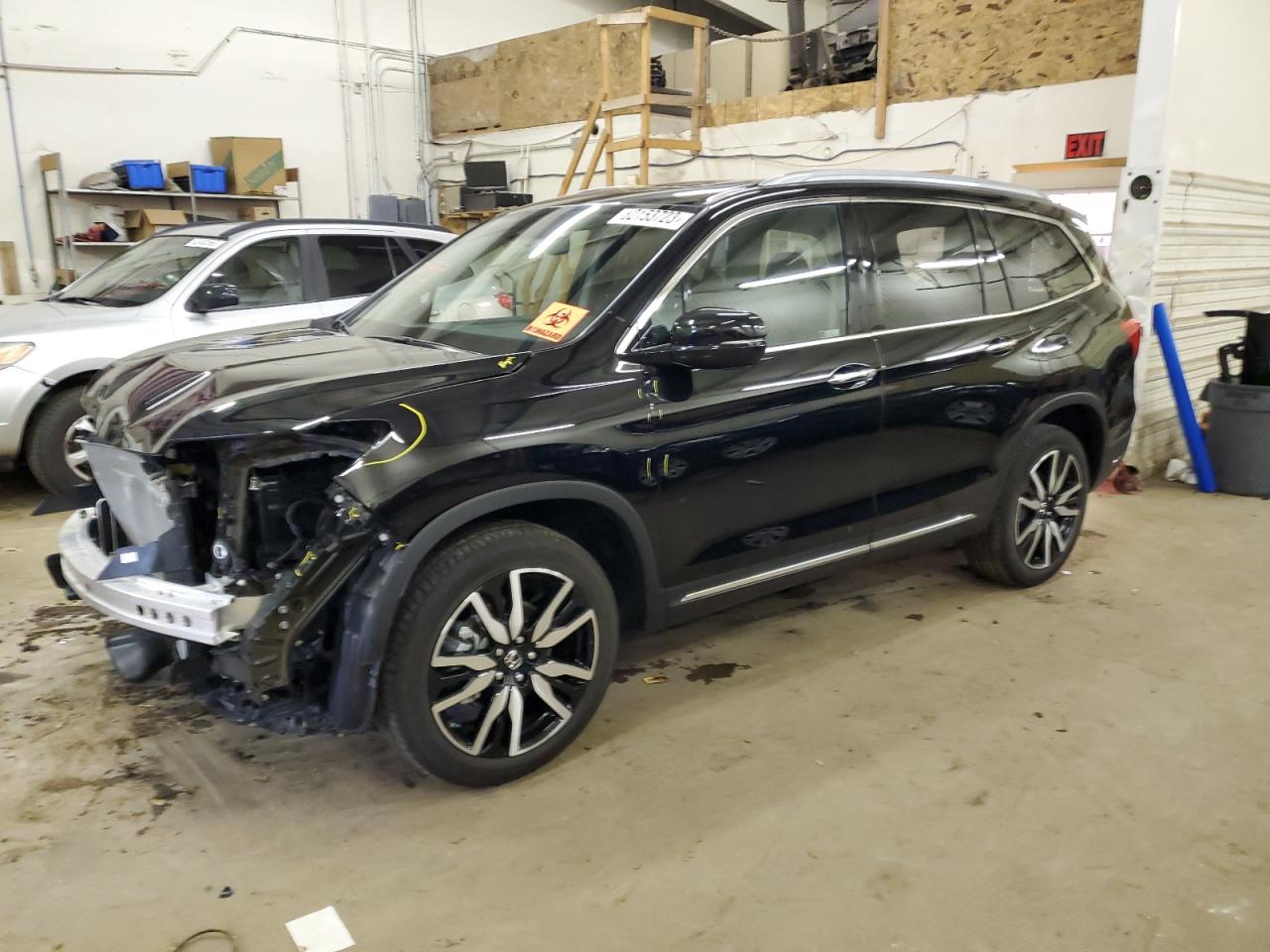 Image 1 of 2022 HONDA PILOT TOURING 2022 with VIN 5FNYF6H94NB009607