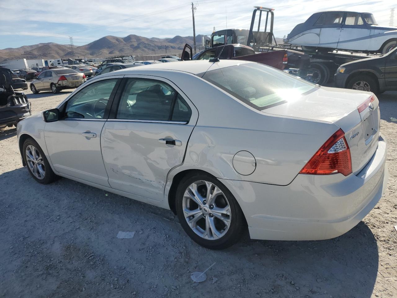 Image 2 of 2012 FORD FUSION SE 2012 with VIN 3FAHP0HG9CR170447
