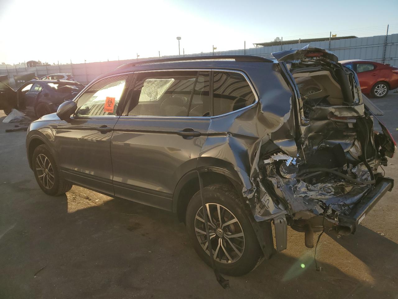 Изображение 2 2019 VOLKSWAGEN TIGUAN SE 2019 с VIN 3VV2B7AX5KM140036