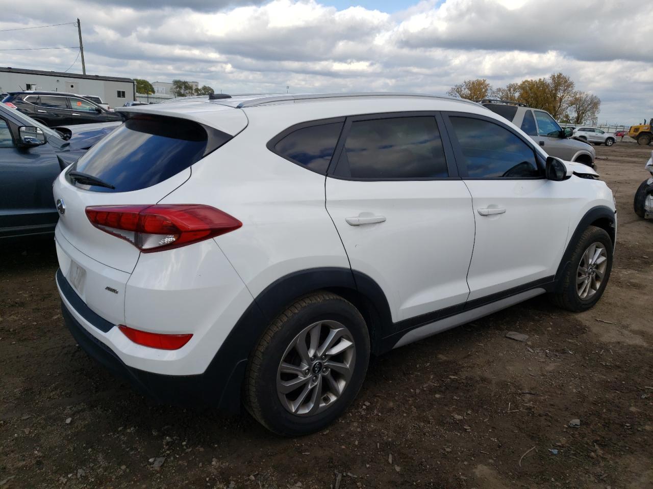 Image 3 of 2017 HYUNDAI TUCSON LIMITED 2017 with VIN KM8J3CA49HU392538