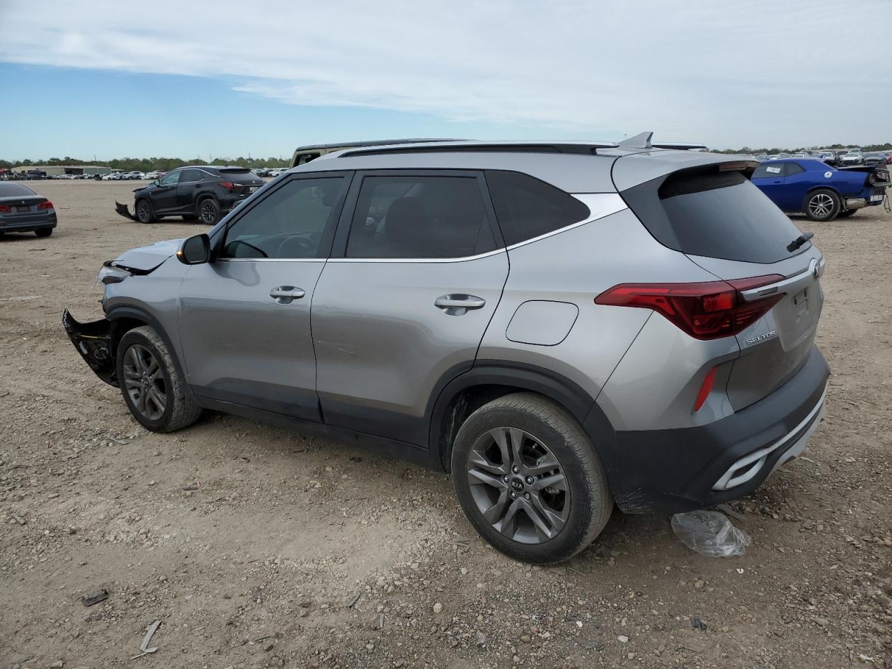Obraz 2 z 2021 KIA SELTOS S 2021 z VIN KNDEU2AA0M7052206