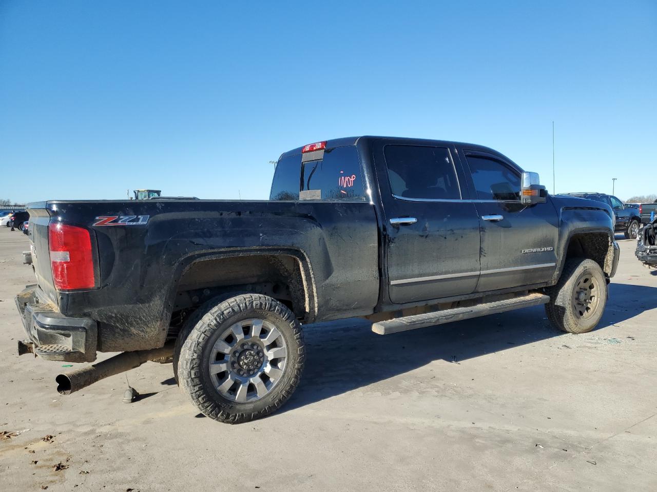 Image 3 of 2015 GMC SIERRA K2500 DENALI 2015 with VIN 1GT120E82FF513107