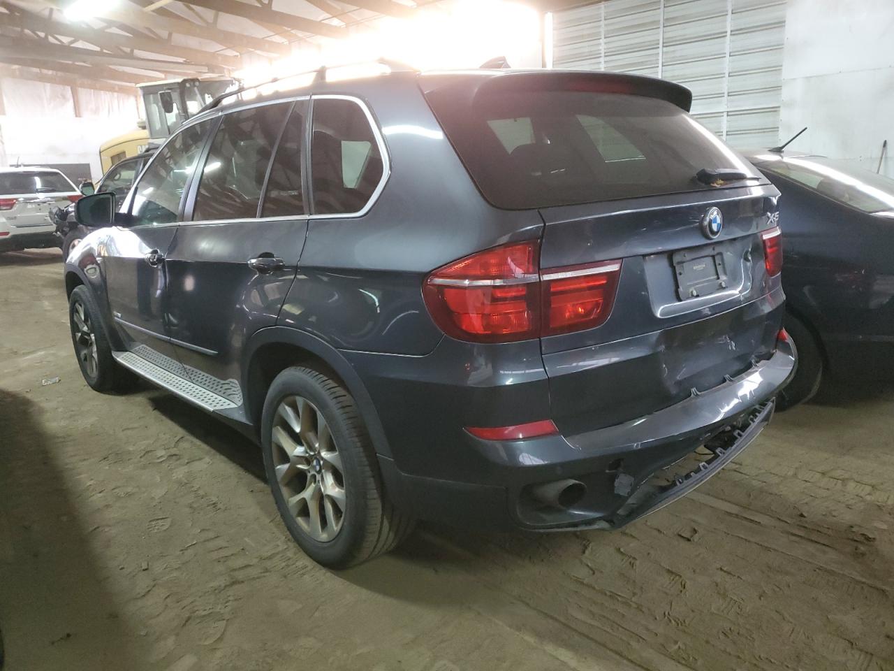 Obraz 2 z 2013 BMW X5 XDRIVE35I 2013 z VIN 5UXZV4C58D0B15380