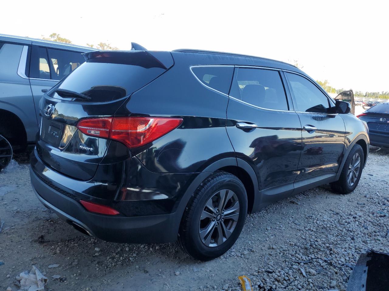 Изображение 3 2015 HYUNDAI SANTA FE SPORT  2015 с VIN 5XYZU3LB8FG265150