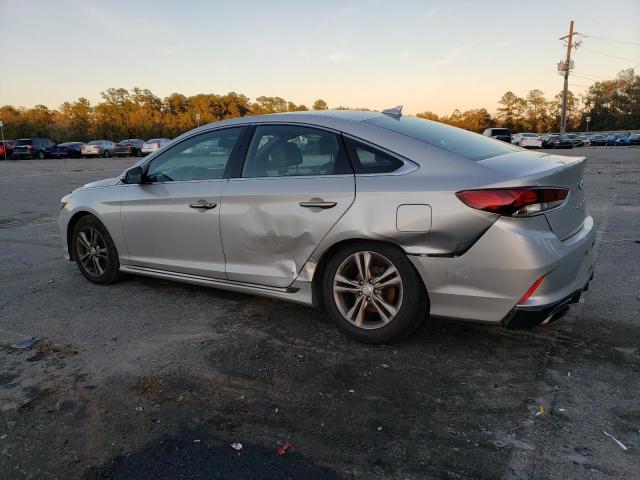 Obraz 2 z 2019 HYUNDAI SONATA LIMITED 2019 z VIN 5NPE34AF8KH795151
