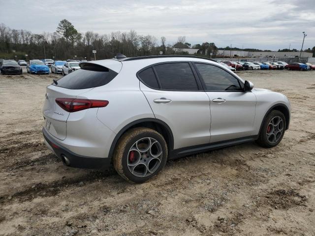 Obraz 3 z 2018 ALFA ROMEO STELVIO SPORT 2018 z VIN ZASFAKPN7J7B87483