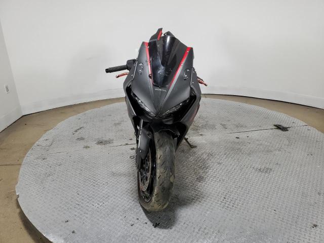 Изображение 2 2017 HONDA CBR1000 RA 2017 с VIN JH2SC775XHK000783