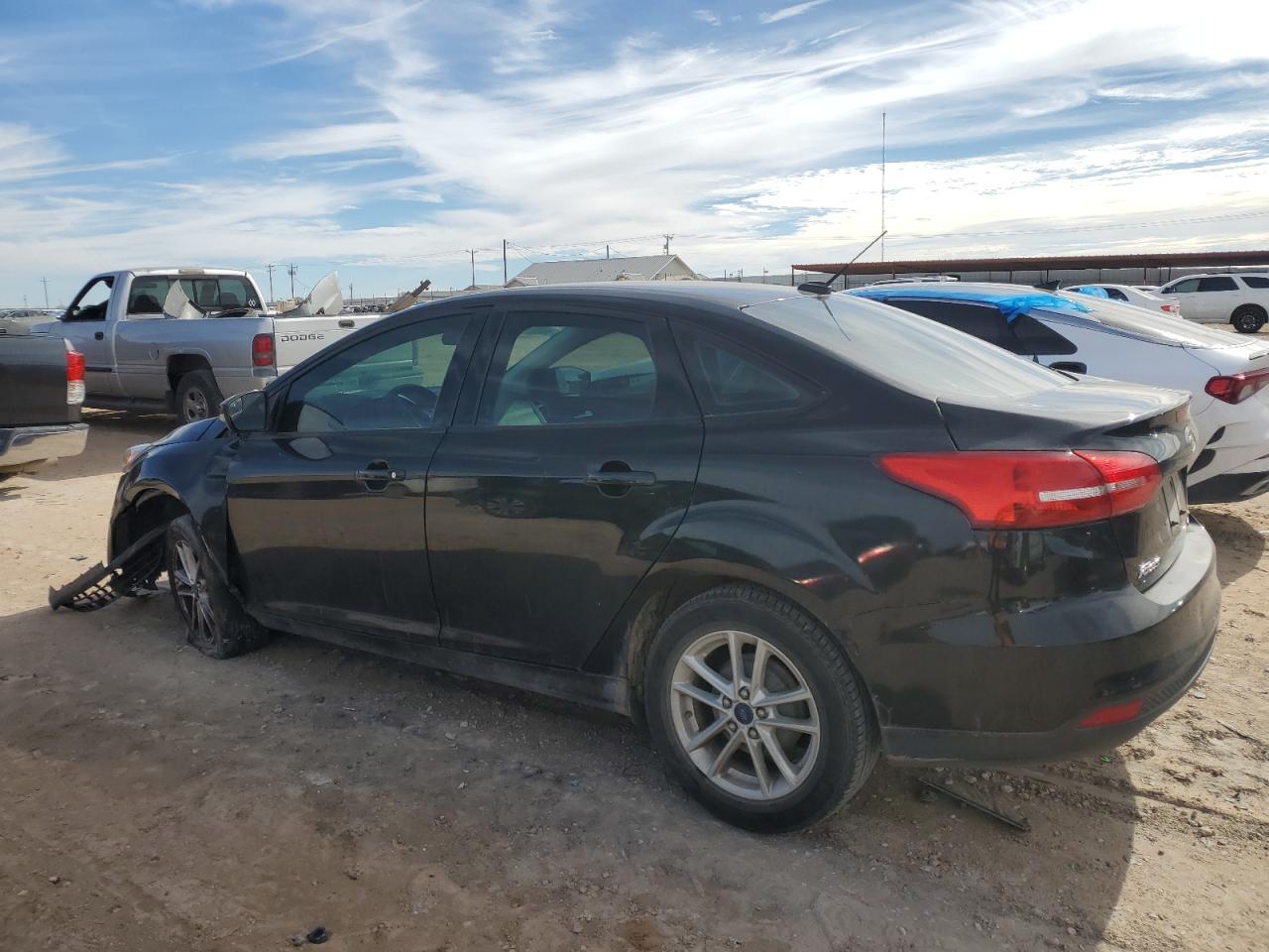 Image 2 of 2015 FORD FOCUS SE 2015 with VIN 1FADP3F24FL230435