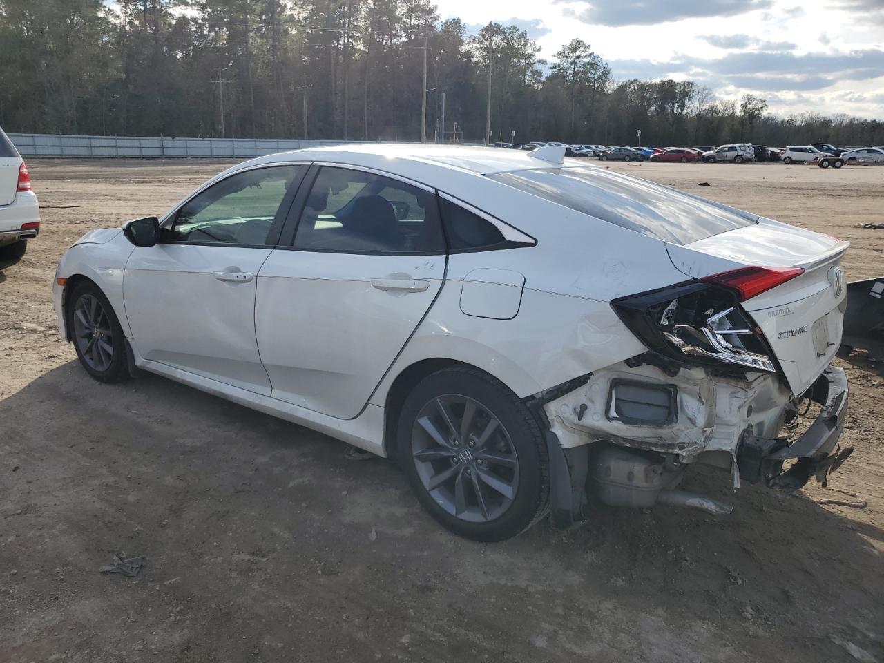 Image 2 of 2019 HONDA CIVIC EX 2019 with VIN 19XFC1F32KE019040