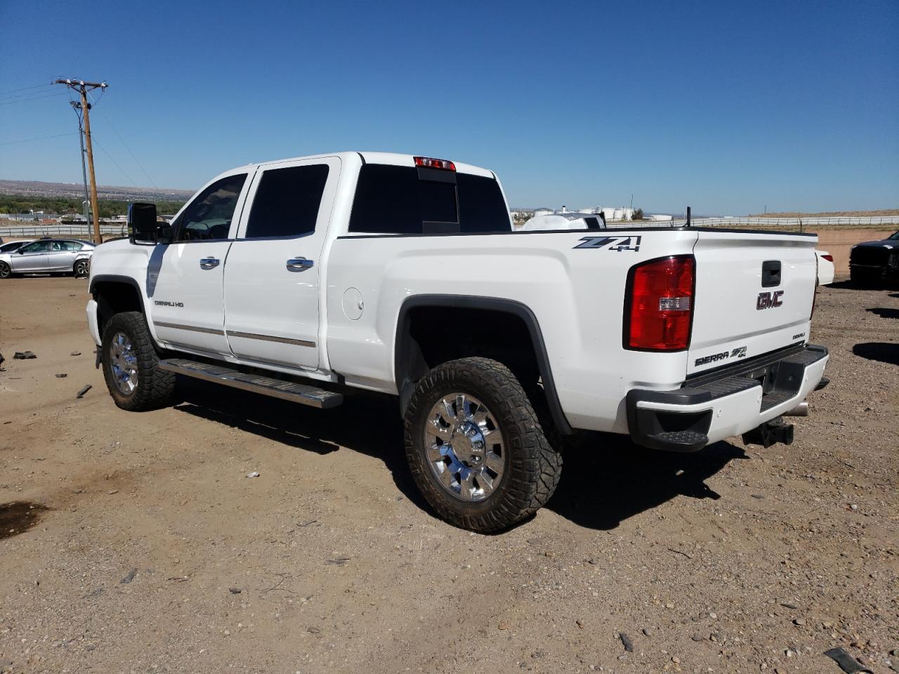 Obraz 2 z 2015 GMC SIERRA K2500 DENALI 2015 z VIN 1GT120E87FF675668