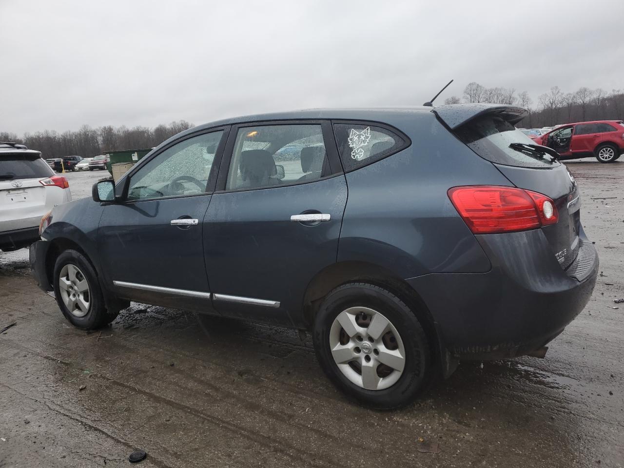 Image 2 of 2014 NISSAN ROGUE SELECT S 2014 with VIN JN8AS5MV3EW706003