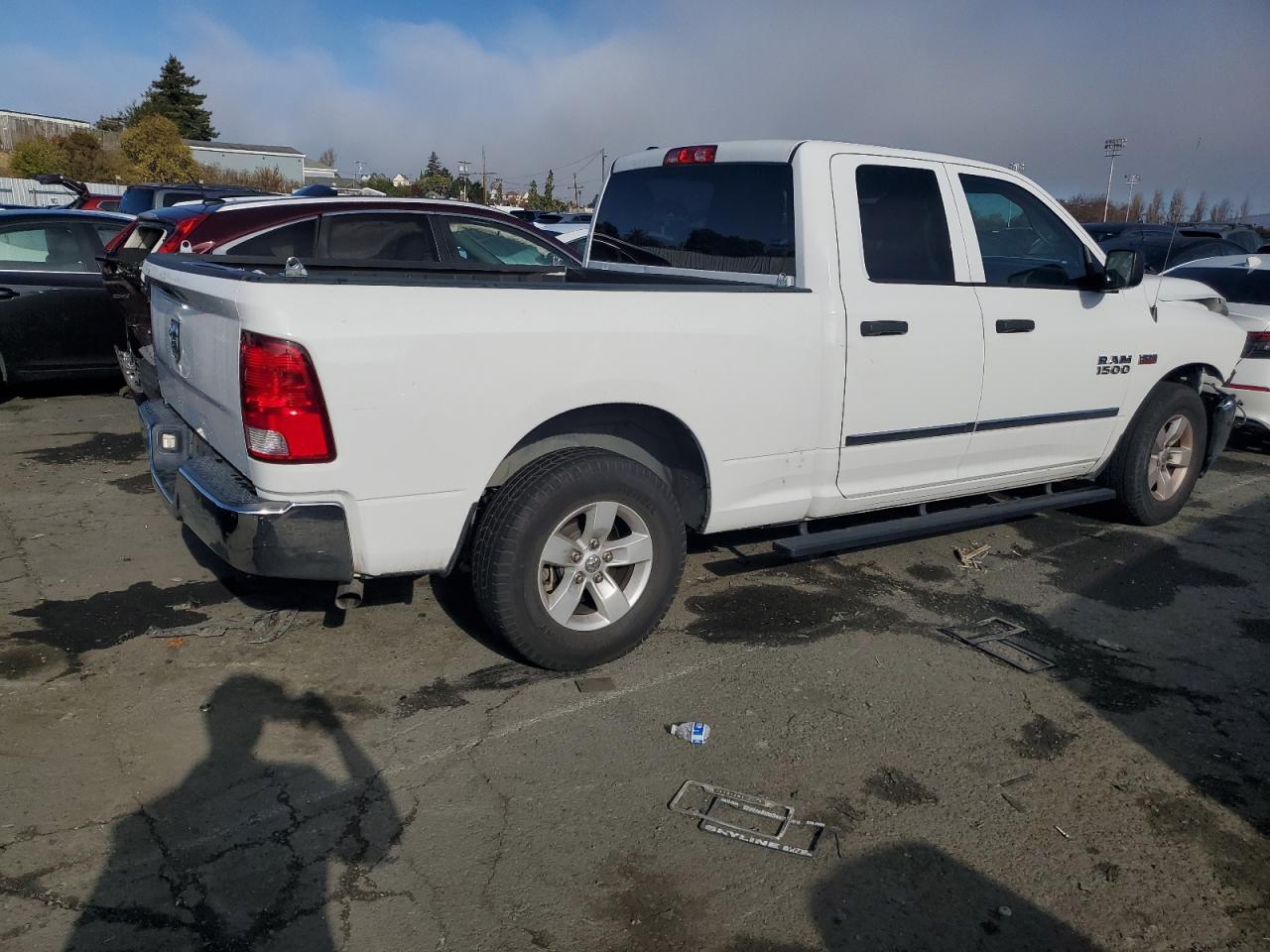 Image 3 of 2018 RAM 1500 ST 2018 with VIN 1C6RR6FT3JS182887