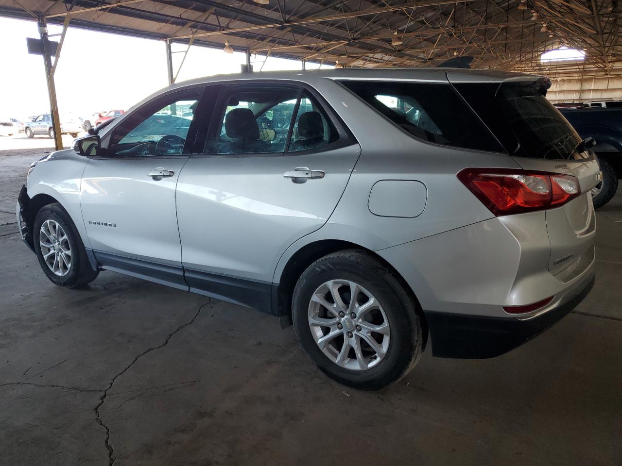 Изображение 2 2018 CHEVROLET EQUINOX LS 2018 с VIN 3GNAXHEV6JS502872