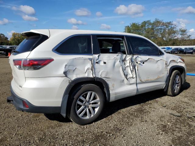 Изображение 3 2015 TOYOTA HIGHLANDER LE 2015 с VIN 5TDBKRFH7FS114698