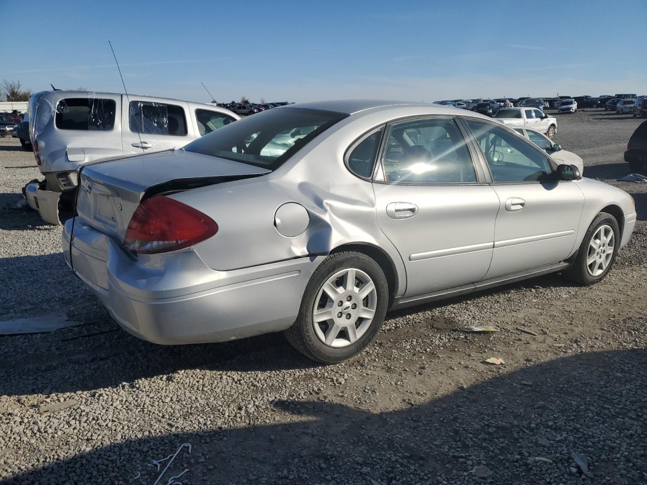 Image 3 of 2006 FORD TAURUS SE 2006 with VIN 1FAFP53U26A199157