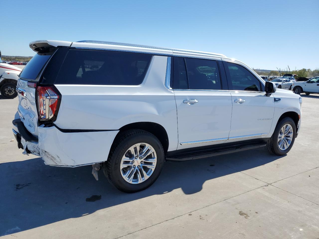 Image 3 of Gmc Yukon Xl K1500 Slt 2021 with VIN 1GKS2GKD1MR127499