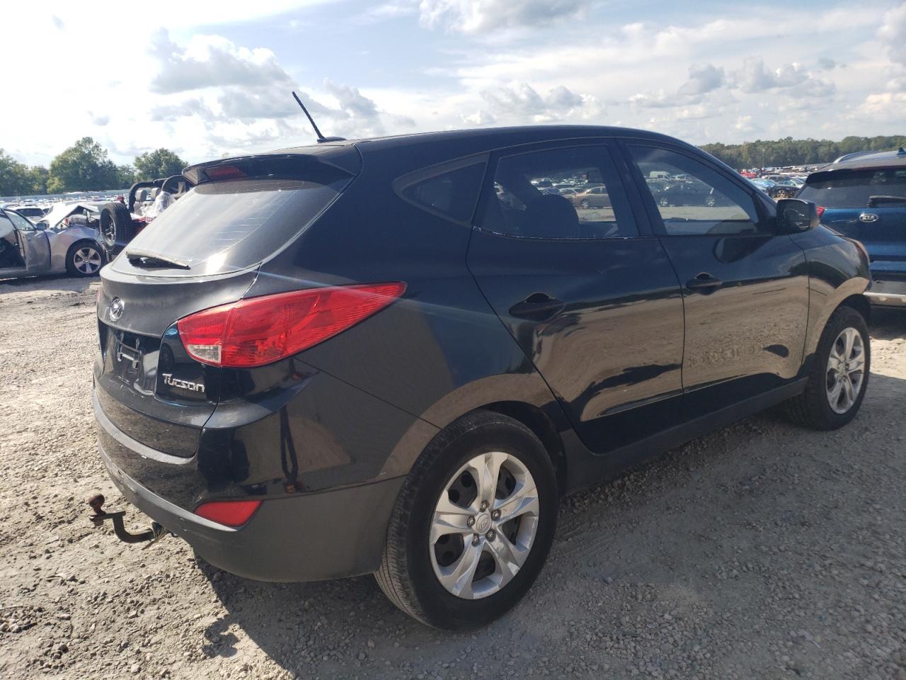 Image 3 of 2010 HYUNDAI TUCSON GLS 2010 with VIN KM8JT3AC3AU078624