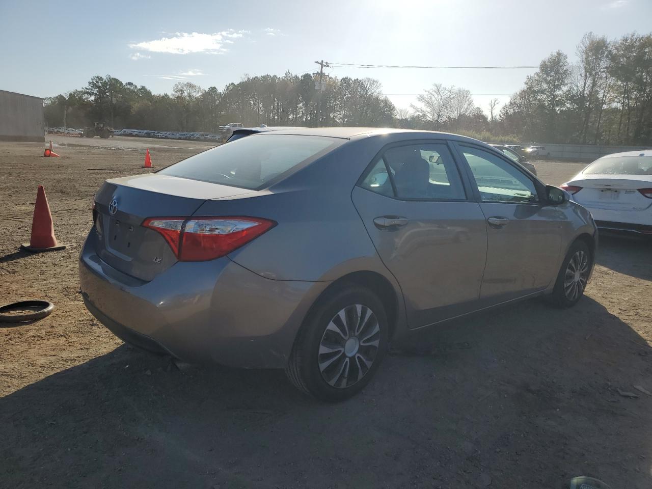 Obraz 3 z 2015 TOYOTA COROLLA L 2015 z VIN 5YFBURHE9FP353773