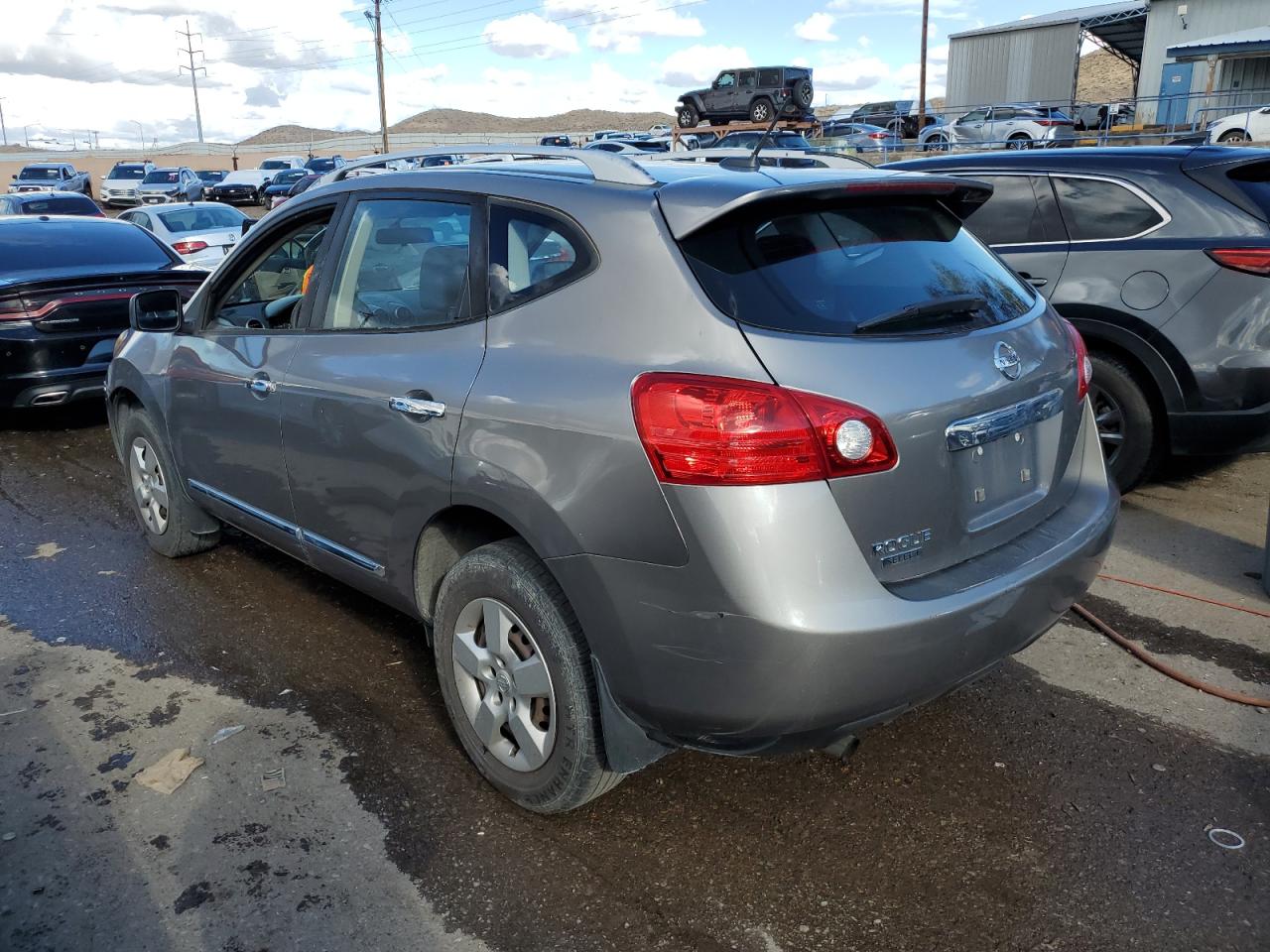 Image 2 of 2014 NISSAN ROGUE SELECT S 2014 with VIN JN8AS5MT7EW612401