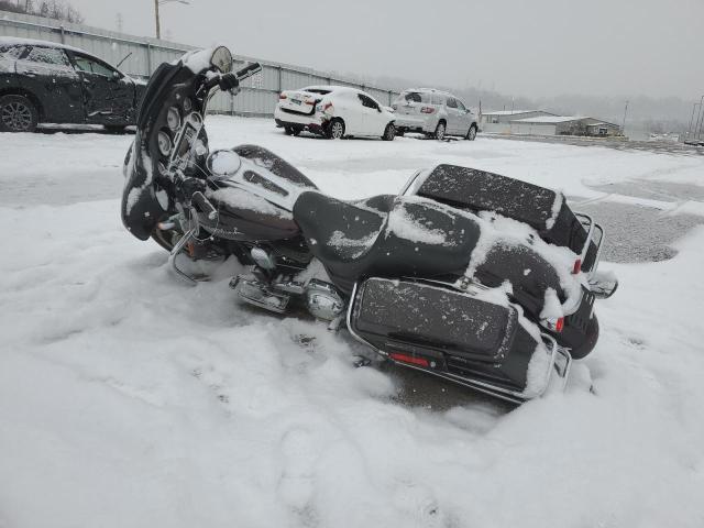 Image 3 of 2011 HARLEY-DAVIDSON FLHX  2011 with VIN 1HD1KBM12BB675531