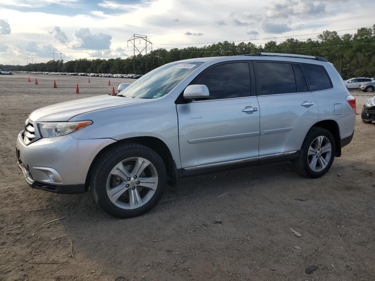 Toyota Highlander Limited 2013 image