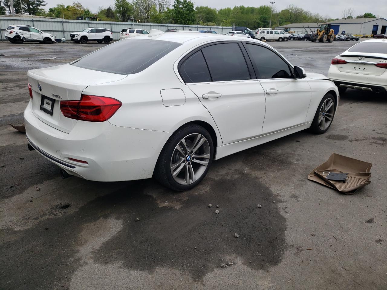 Obraz 3 z 2016 BMW 340 XI 2016 z VIN WBA8B7G55GNT14504