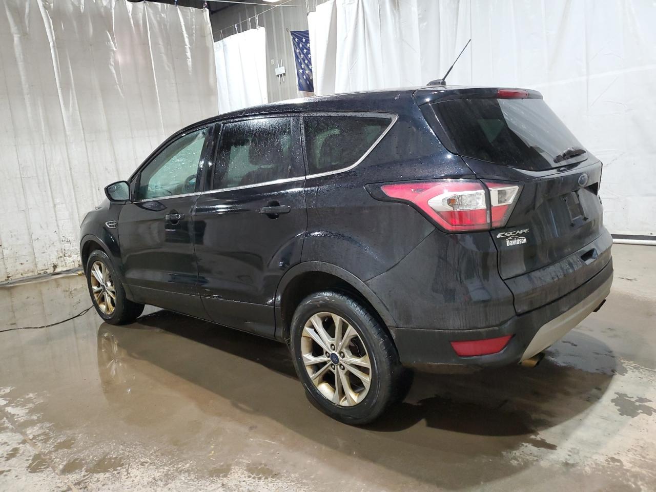 Obraz 2 z 2017 FORD ESCAPE SE 2017 z VIN 1FMCU9GD3HUC70922