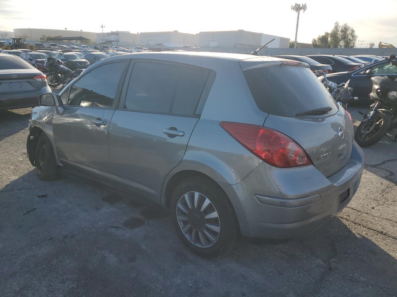 Obraz 2 z 2009 NISSAN VERSA S 2009 z VIN 3N1BC13E09L383650