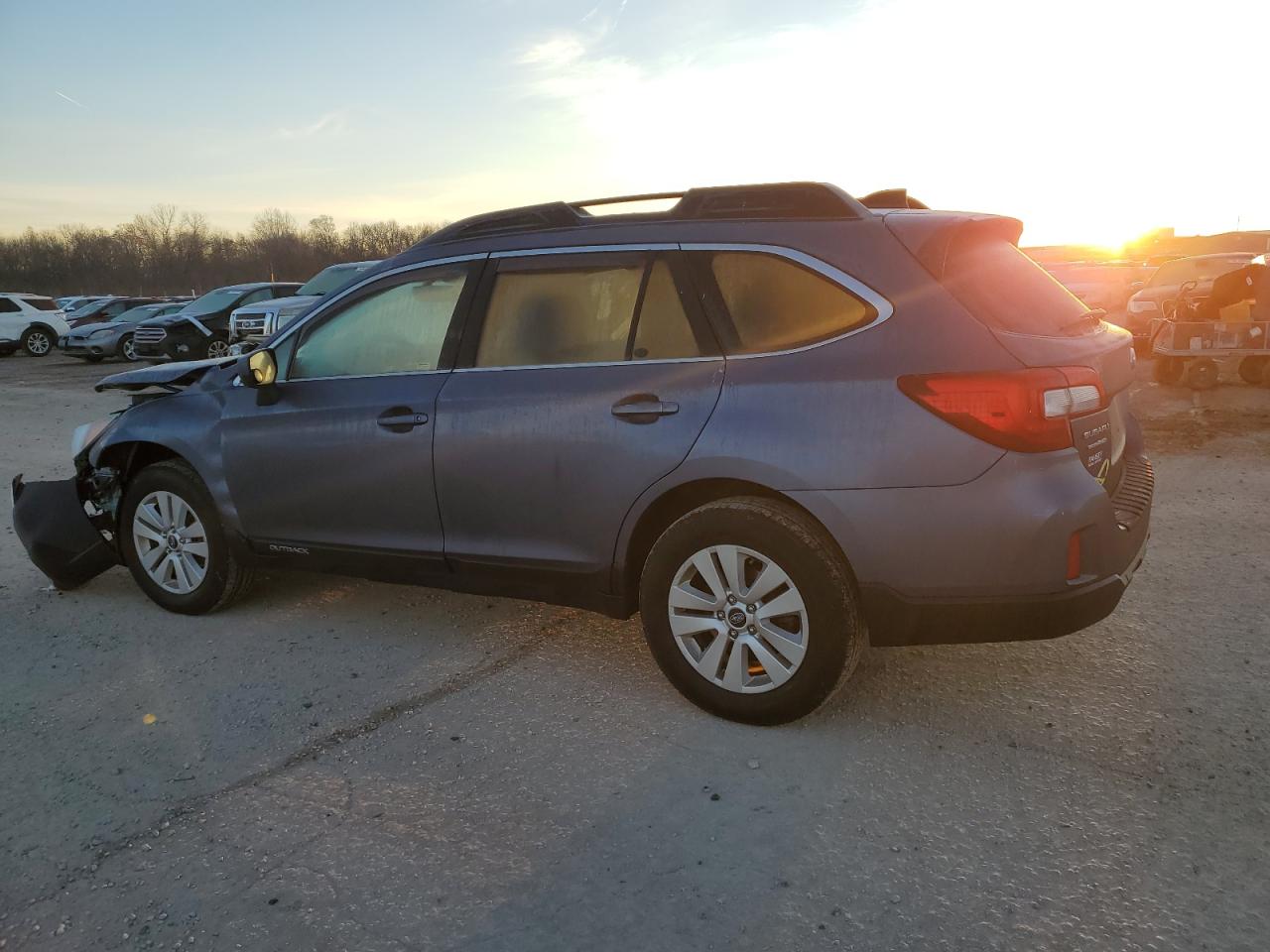 Obraz 2 z 2017 SUBARU OUTBACK 2.5I PREMIUM 2017 z VIN 4S4BSACCXH3206947