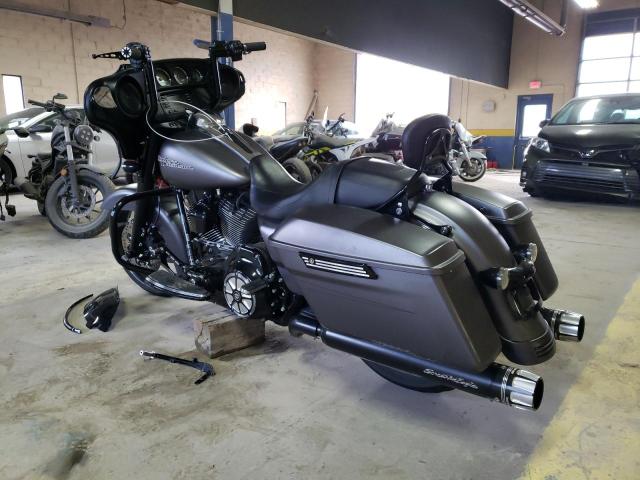 Image 3 of 2016 HARLEY-DAVIDSON FLHX STREET GLIDE 2016 with VIN 1HD1KBM13GB678705