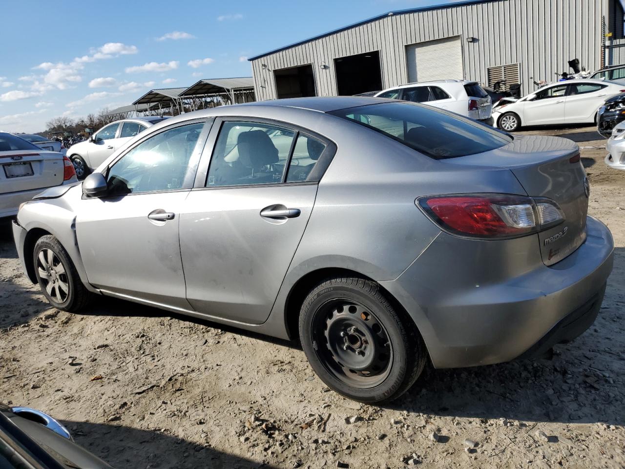 Изображение 2 2011 MAZDA 3 I 2011 с VIN JM1BL1UF2B1377480